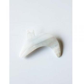シェルブローチ ネコ 貝 ホワイト アクセサリー おしゃれ かわいい 天然素材 幅38