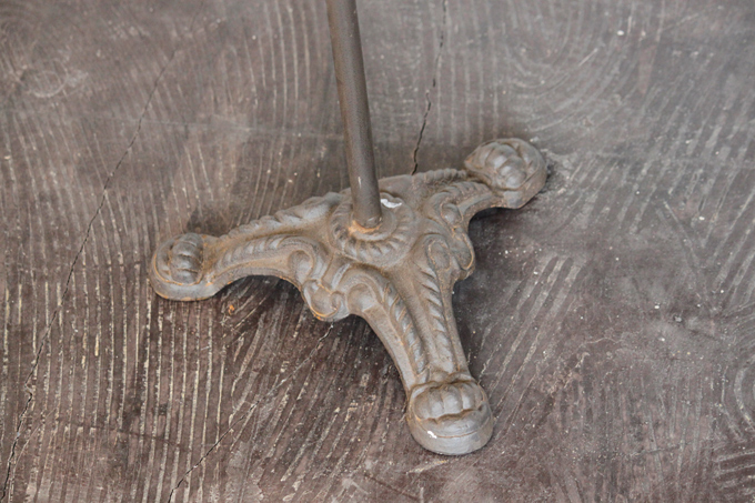 アンティークでレトロ 玄関やガーデニングに ディスプレイ