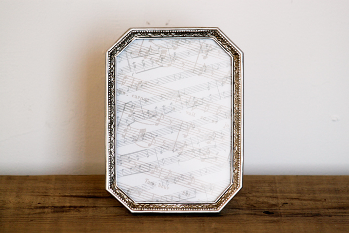 キトフォトフレームD　アンティークシルバー