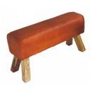 使い込むほどに味わい深くなるバッファローの革、シンプルレザーベンチ