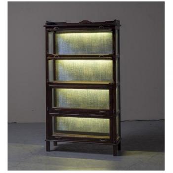 キャビネット アンティーク家具 棚 ガラス 木製 4段 本棚 シック マホガニー LED 高さ147