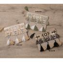 ビーズ刺繍タッセルポーチ ブラック 雑貨 小物 コスメ 化粧品 幅21 通販