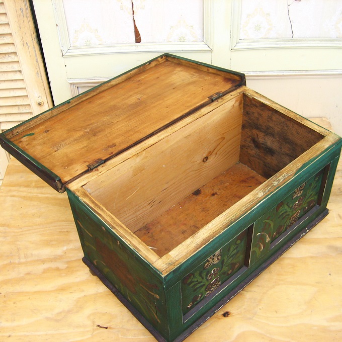 “ルーマニアの木箱”