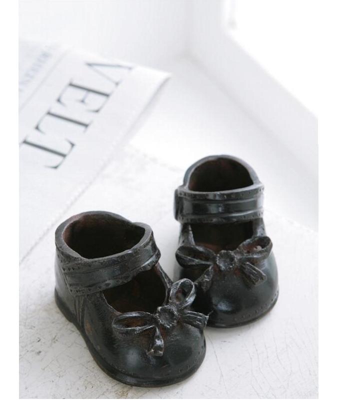 “ブラスベビーサンダル”