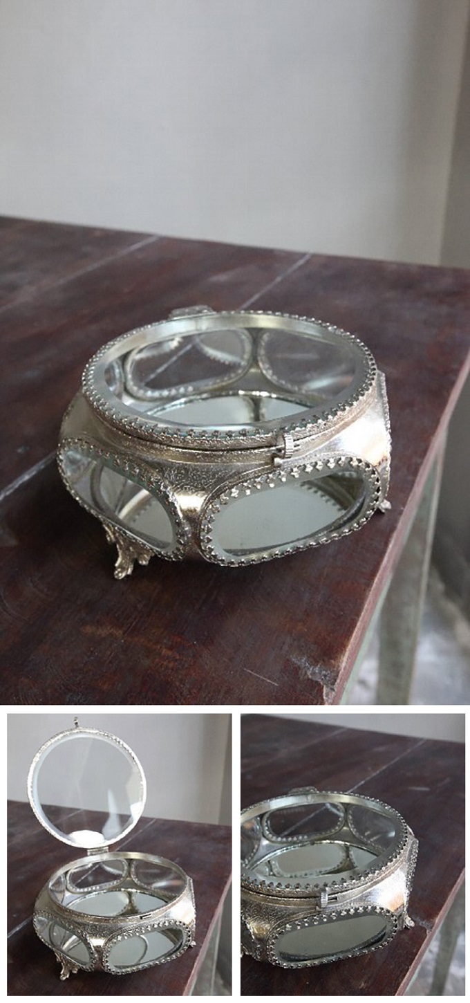 “ガラスケース”