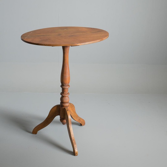 最新の値下げ商品 アンティーク　サイドテーブル 家具
