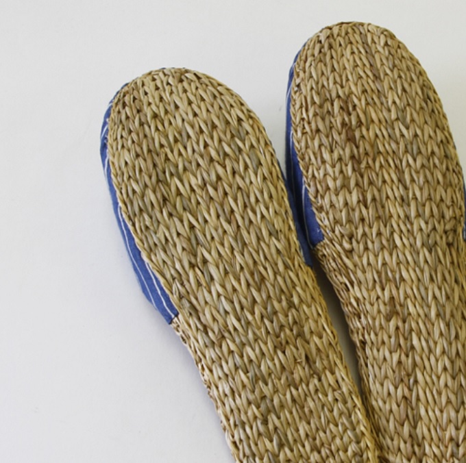 “ムギワラスリッパ