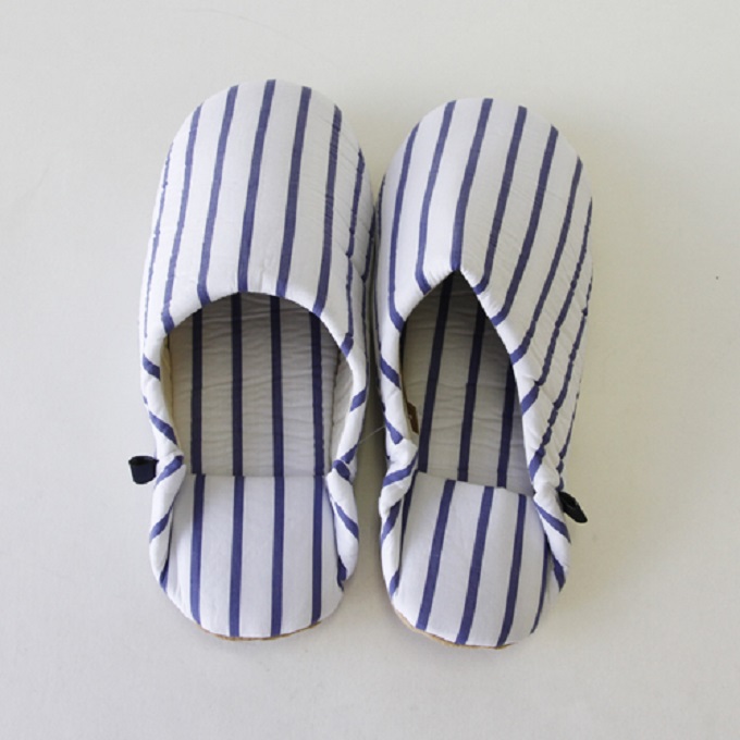 “ルームシューズ