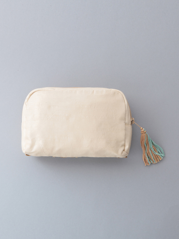 “刺繍ビーズポーチ”