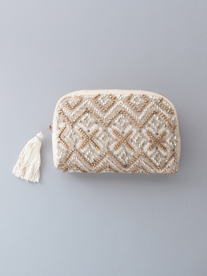 “刺繍ビーズポーチ”