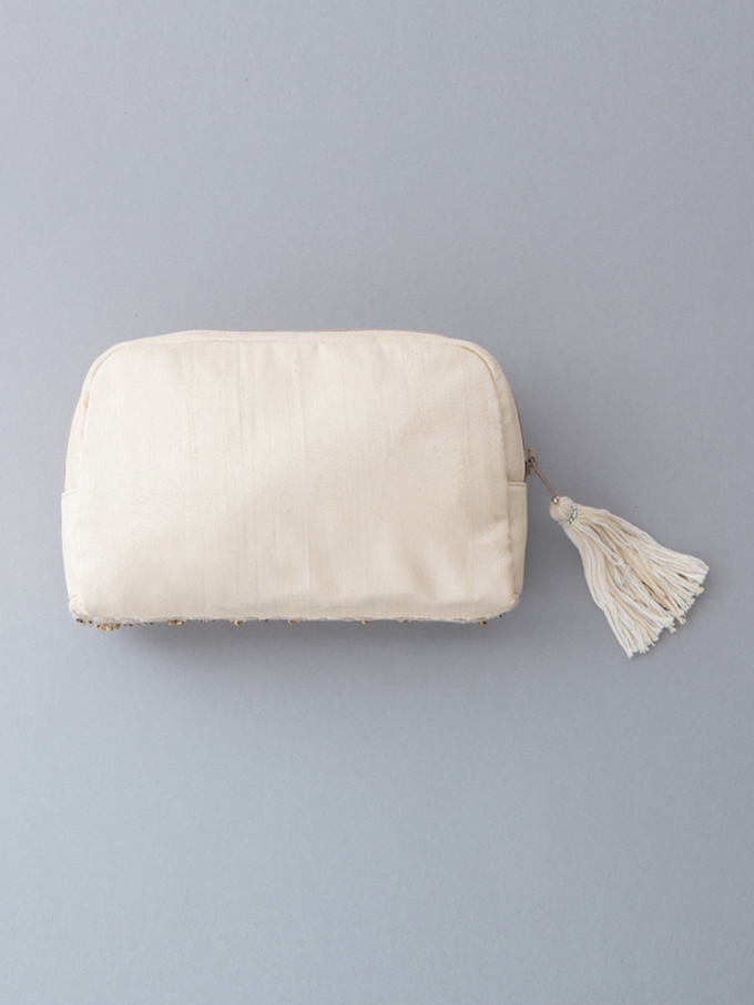 “刺繍ビーズポーチ”