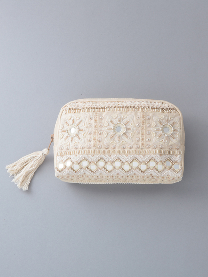 “刺繍ビーズポーチ”