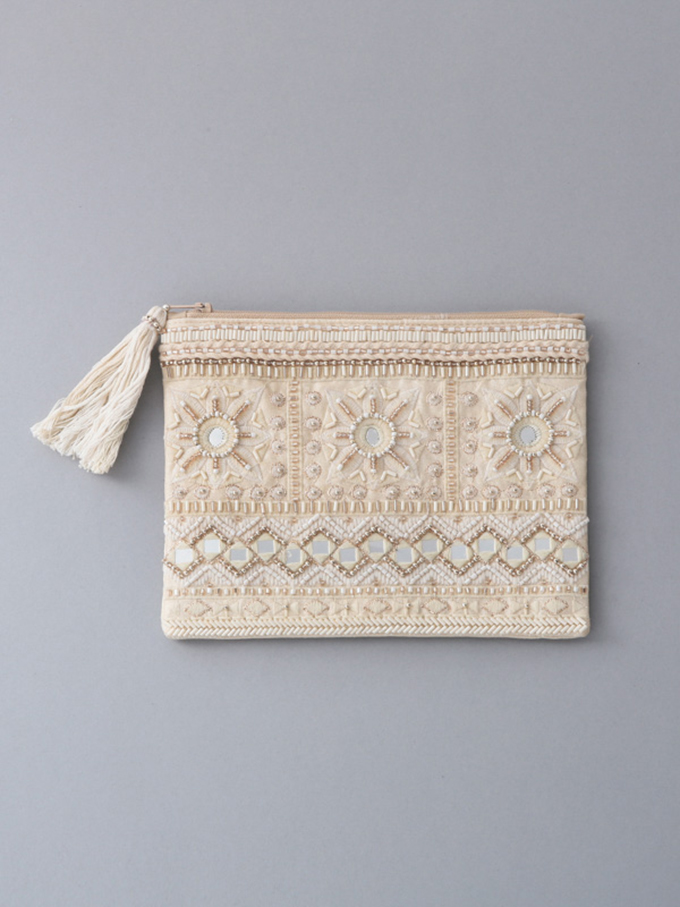 “刺繍ビーズポーチ”