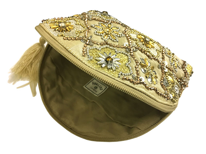 “刺繍ビーズ半円ポーチ”