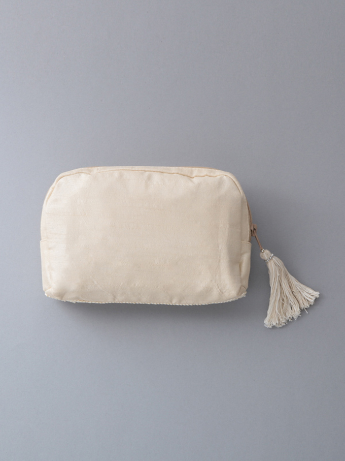 “刺繍ビーズポーチ”