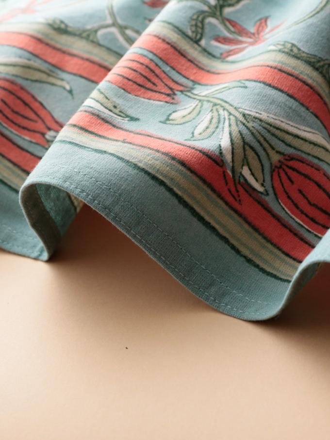 “フラワープリントマルチカバー”