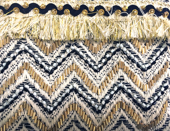 “刺繍ビーズジャカードフラットポーチ”