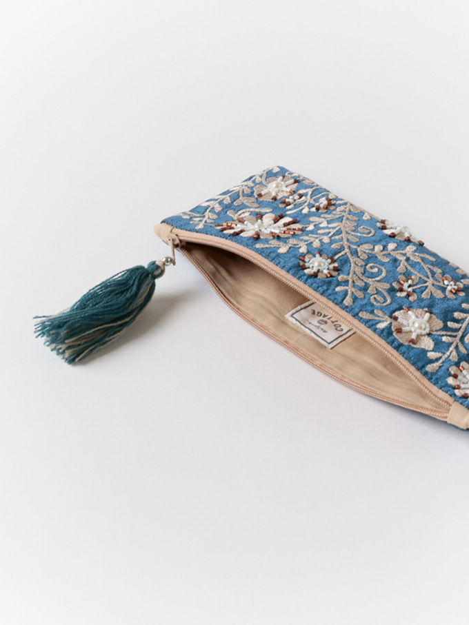 “フラワー刺繍ビーズ横長ポーチ”